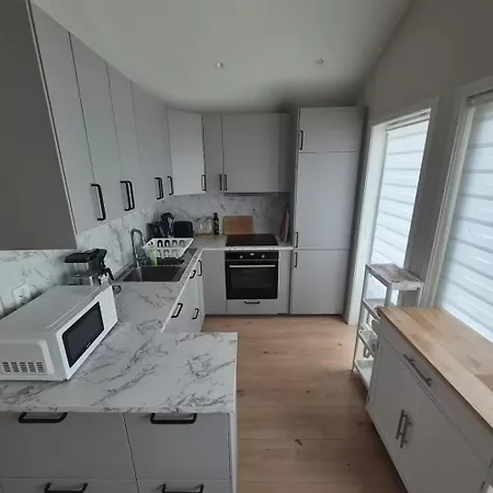 Villaer Modern Private Quiet Neighborhood *